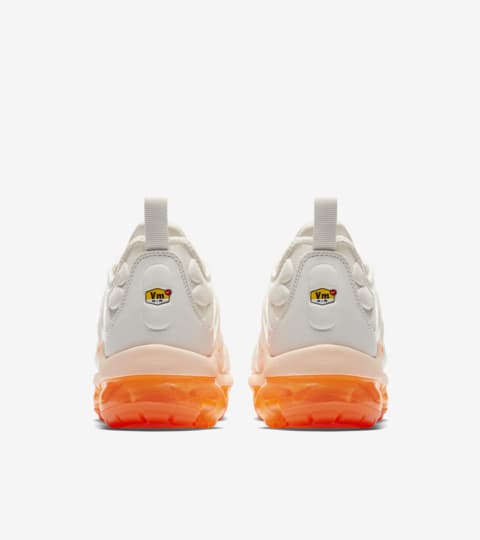 vapormax plus orange womens