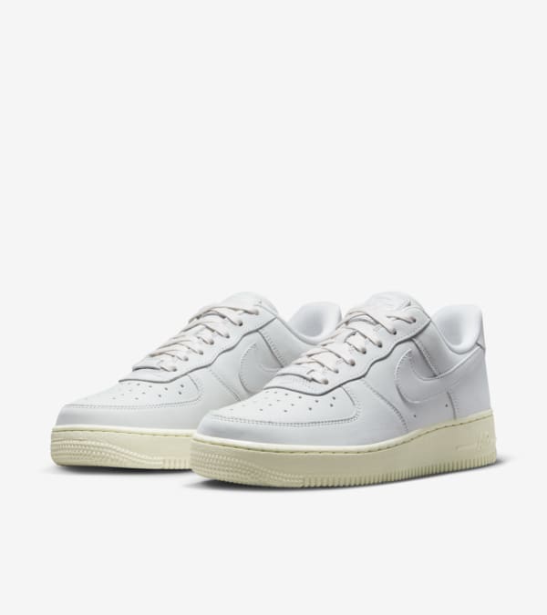 Af 1 summit white shop