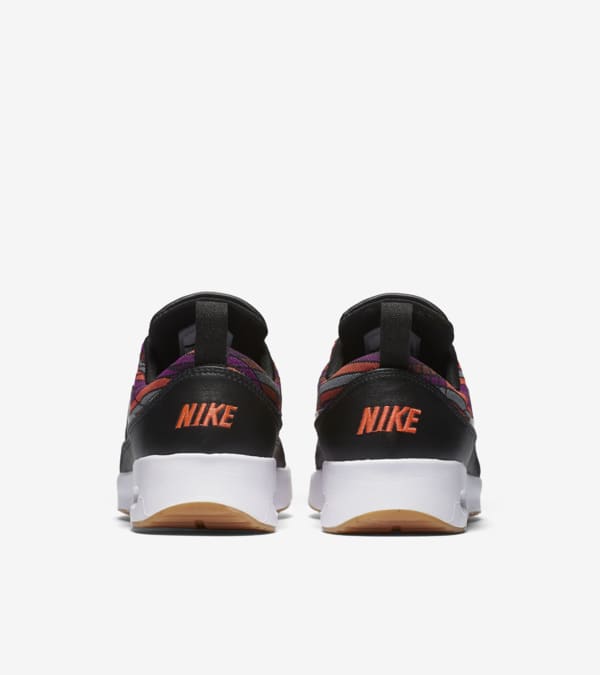 Air max thea hot lava outlet