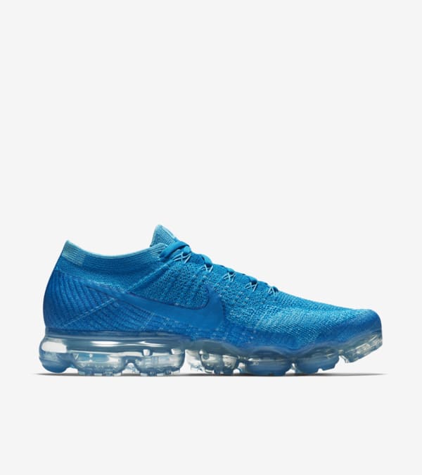 Glacier blue nike vapormax top