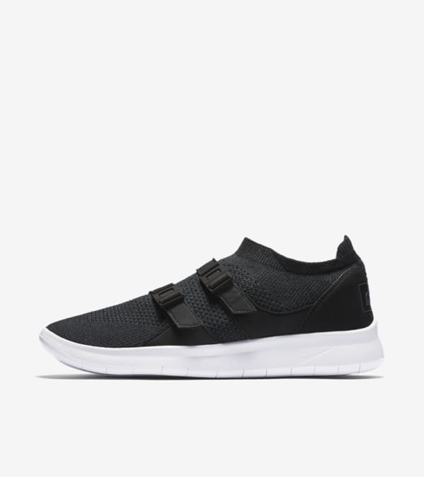 Air Sock Racer Ultra Flyknit Anthracite White Nike SNKRS