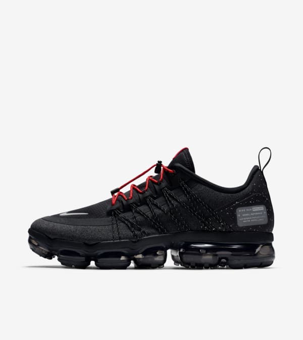 Nike Air Vapormax Run Utility Black Anthracite Habanero Red Release Date. Nike SNKRS