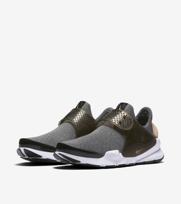 Women s Nike Sock Dart Vanchetta Tan Nike SNKRS