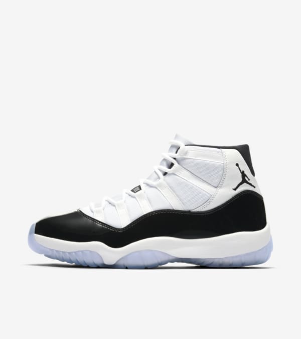 Black white jordan 11 outlet