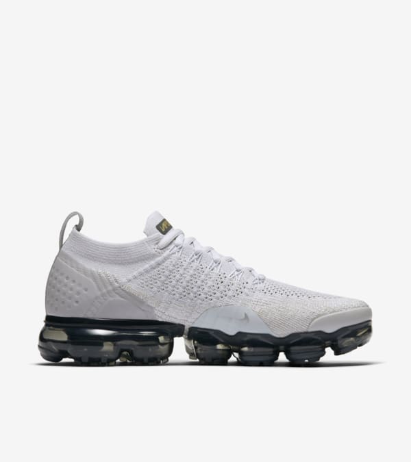 Air vapormax 2 vast grey metallic gold 2025