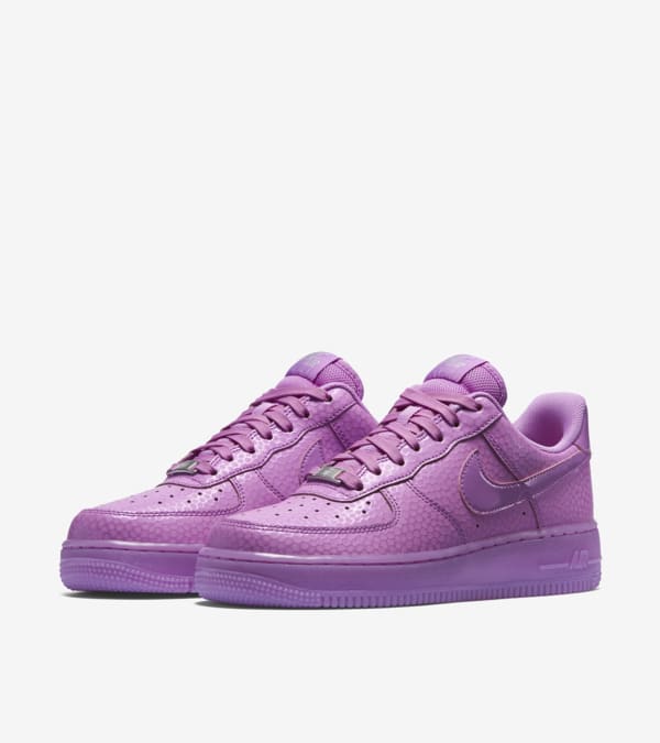 Women s Nike Air Force 1 Low Fuschia Glow Nike SNKRS