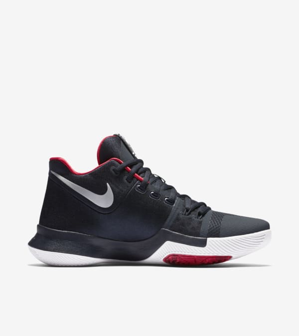 Kyrie 3 Samurai Nike SNKRS