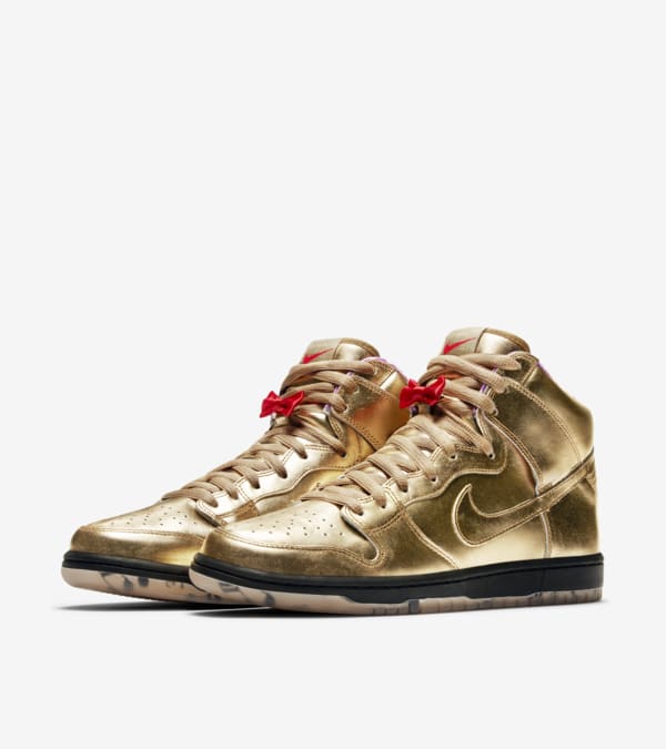 Nike SB Dunk High x Humidity Metallic Gold Release Date. Nike SNKRS