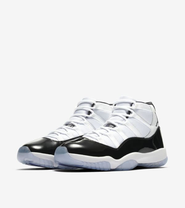 Black and white jordan 11 top