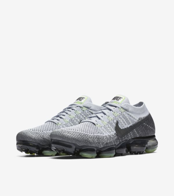 Nike Air VaporMax 95 OG Pure Platinum Anthracite Release Date. Nike SNKRS
