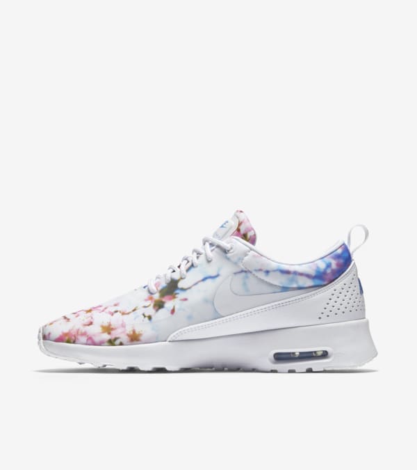 Women s Nike Air Max Thea Cherry Blossom Nike SNKRS