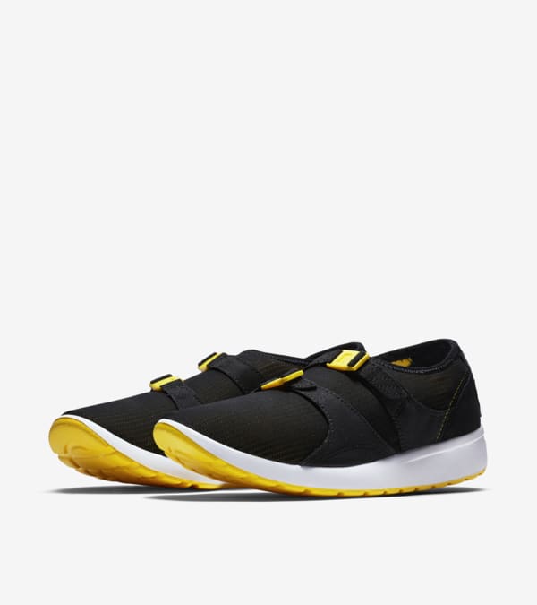 Nike sock racer yellow deals