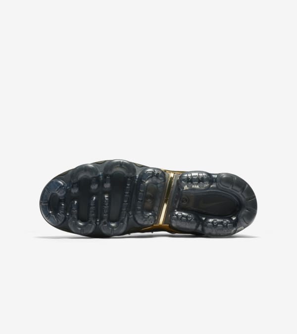 Air vapormax plus cargo khaki best sale