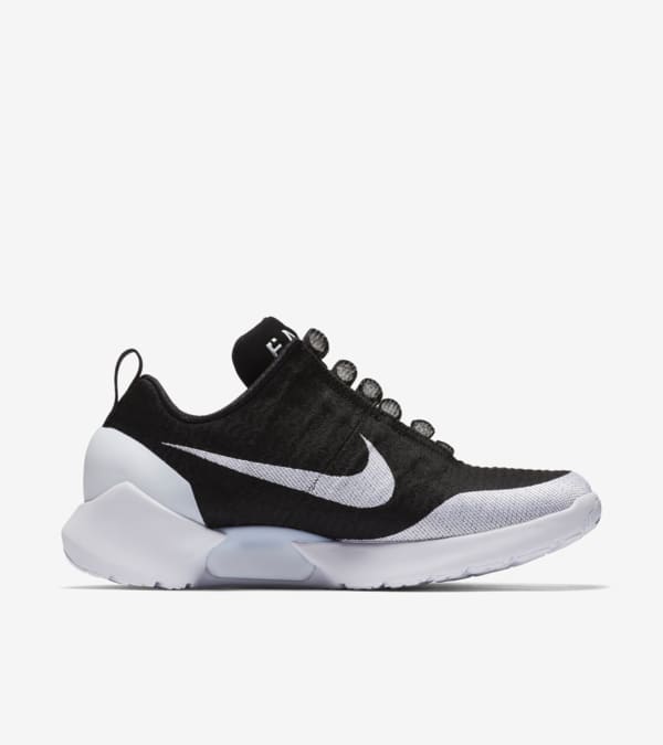 Nike HyperAdapt 1.0 Black White Erscheinungsdatum. Nike SNKRS