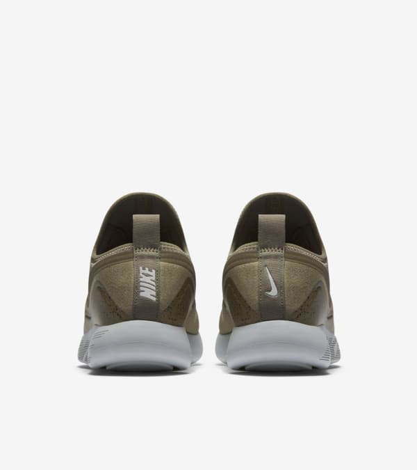 Buty damskie Nike LunarCharge Essential Medium Olive Nike SNKRS