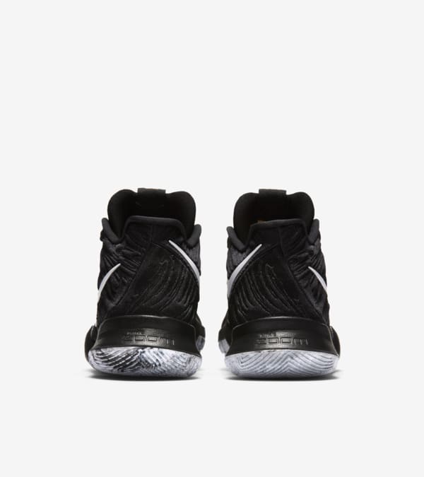 Nike Kyrie 3 BHM 2017. Nike SNKRS
