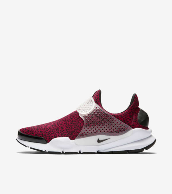 Nike Sock Dart Gym Red Safari 2017. Nike SNKRS