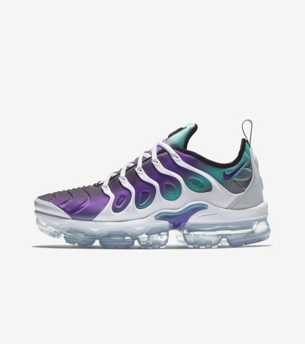Nike Air VaporMax Plus White and Fierce Purple Release Date. Nike SNKRS