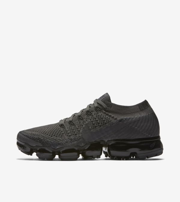 Fecha de lanzamiento de las Nike Air VaporMax Midnight Fog Black para mujer. Nike SNKRS