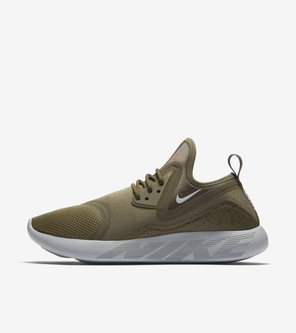 Women s Nike LunarCharge Essential Medium Olive Nike SNKRS