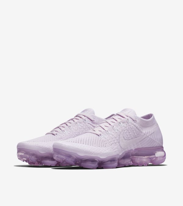 Women s Nike Air VaporMax Flyknit Day to Night Light Violet Nike SNKRS