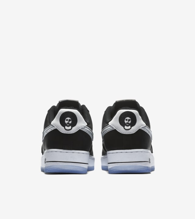 Colin kaepernick new nike shoes clearance