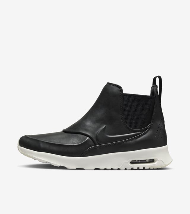 Women s Nike Air Max Thea Mid Black White Nike SNKRS BE