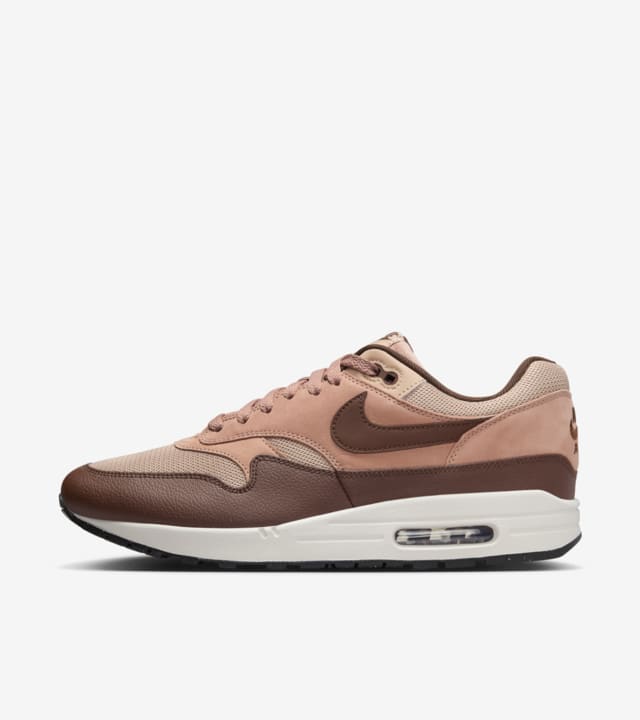 Blush nike trainers top