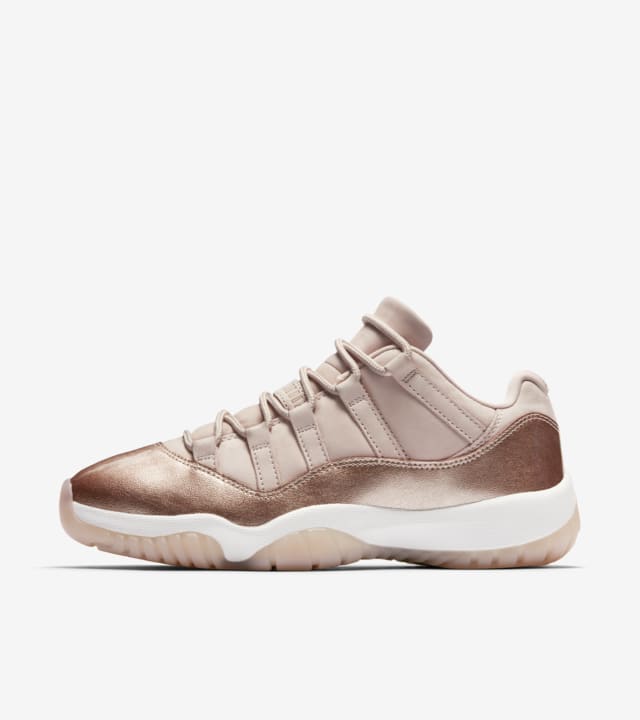 All gold 11 jordans shop