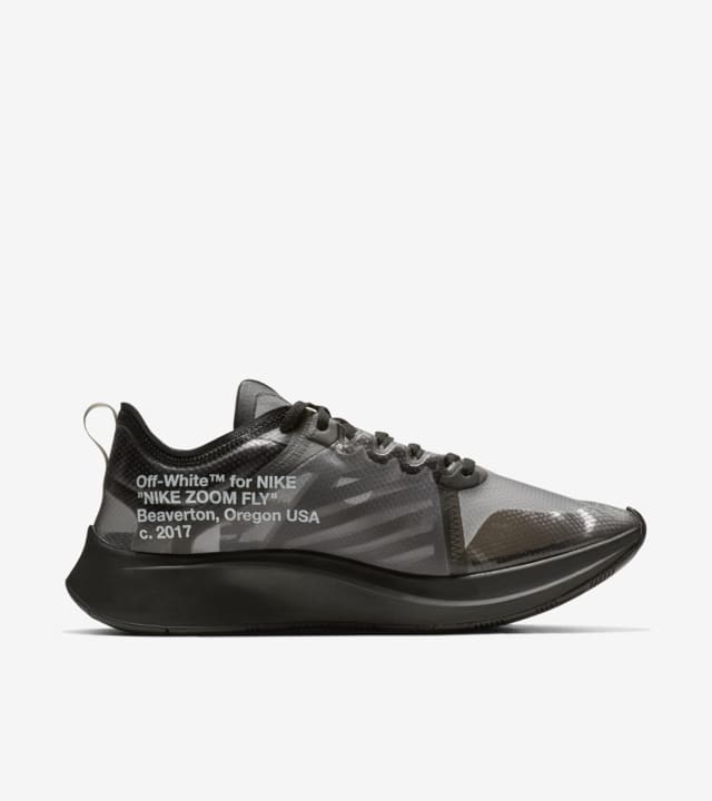 Zoom fly the ten black top