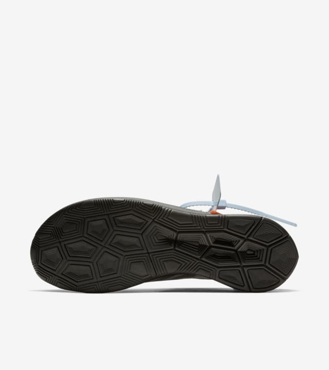 Zoom fly the ten black new arrivals