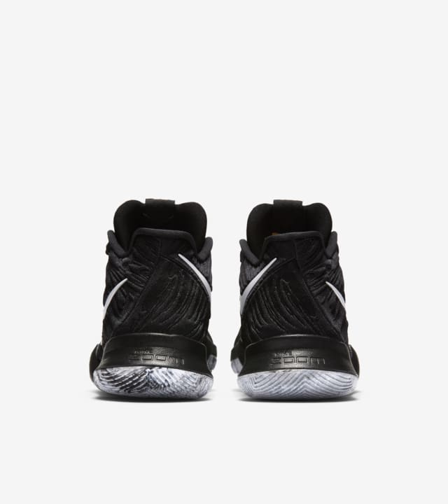 Nike Kyrie 3 BHM 2017. Nike SNKRS LU