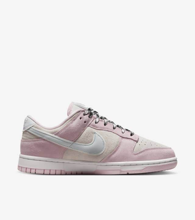 dunk low womens pink