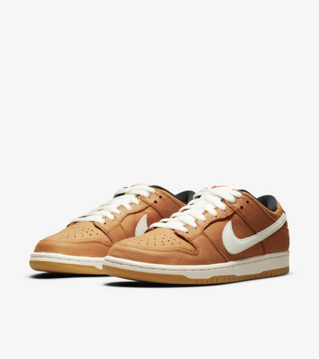 SB Dunk Low Pro 'Dark Russet' (DH1319-200) Release Date. Nike SNKRS VN