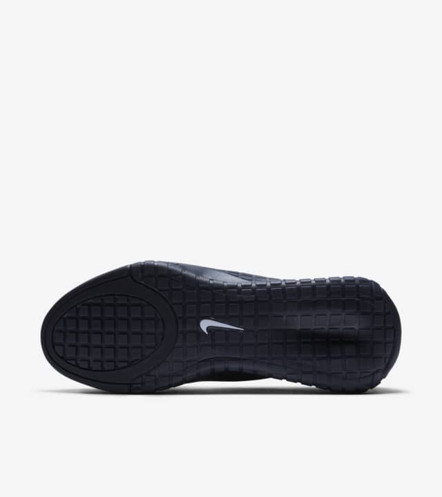 nike adapt auto max triple black on feet