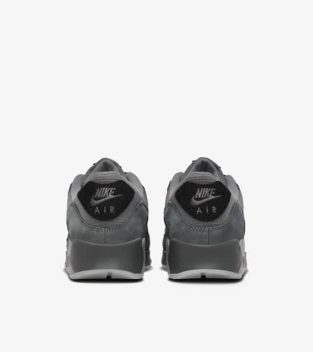 Air Max 90 'Anthracite and Black' (HM0956001) release date. Nike SNKRS RO
