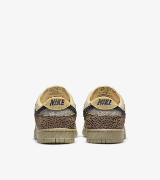 Dunk Low 'Golden Moss' (DX2654-200) Release Date. Nike SNKRS IE