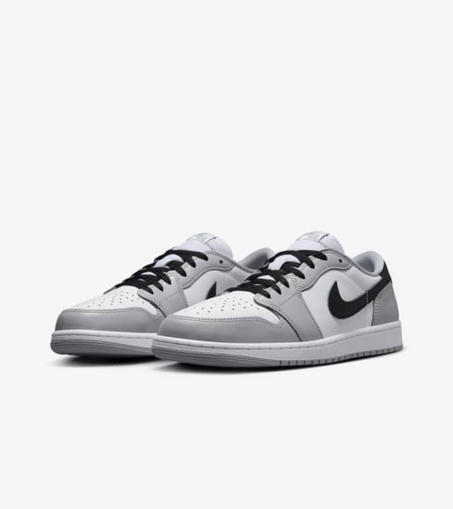 Air Jordan 1 Low OG 'Wolf Grey and White' (CZ0790-110) . Nike SNKRS HU