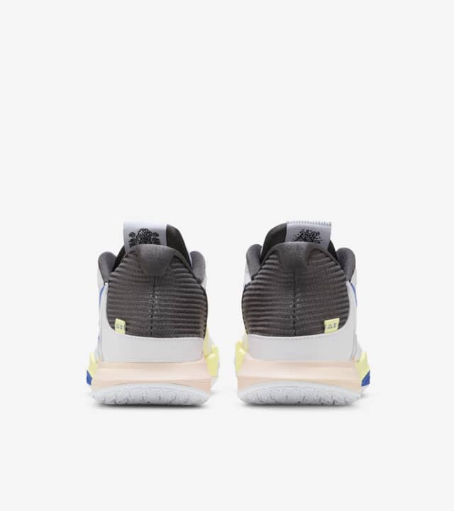 Kyrie Low 5 'CHBL' (DJ6014-100) Release Date. Nike SNKRS PH