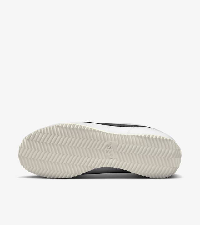 ladies nike white