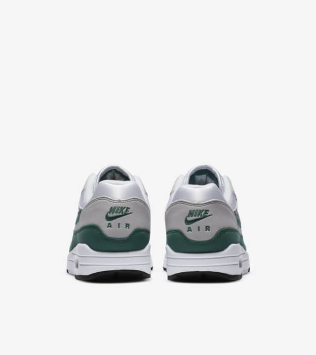 nike air max 1 evergreen where to buy