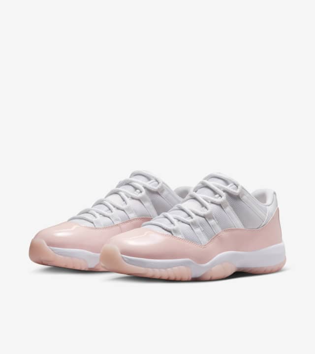 womens jordan 11 pink