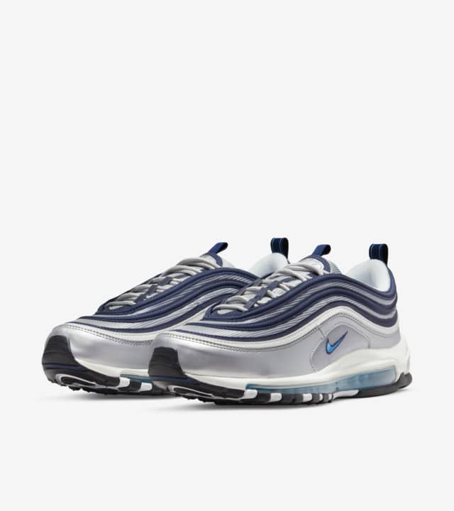 ãNIKEå
¬å¼ãã¨ã¢ ããã¯ã¹ 97 'Metallic Silver and Chlorine Blue' (DM0028-001 / NIKE AM 97 OG). Nike SNKRS JP