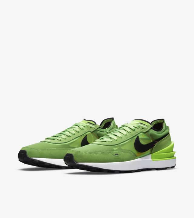 nike waffle one mean green