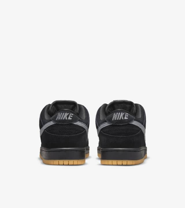 SB Dunk Low Pro 'Black' (BQ6817-010) release date. Nike SNKRS AT