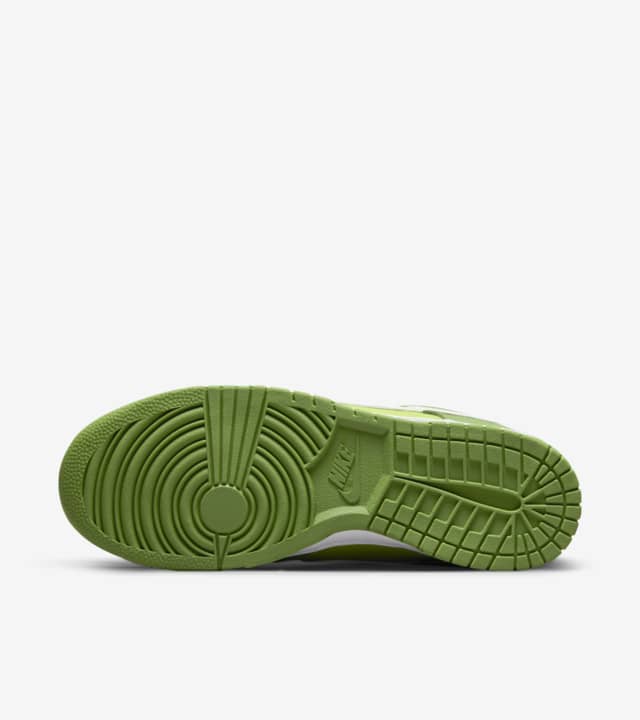 Dunk Low 'Vivid Green' (DJ6188-300) Release Date. Nike SNKRS IN