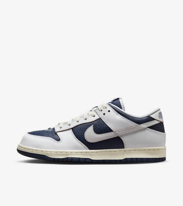 nike by you sb dunk low