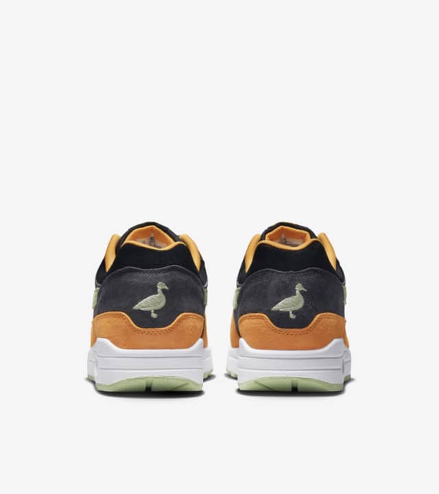 honey nike discount