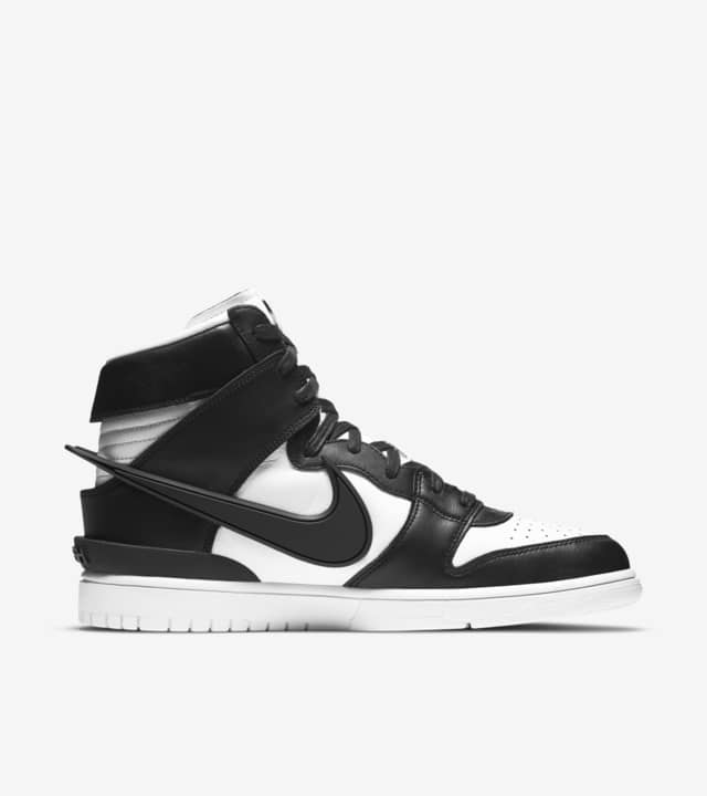 dunk high black ambush