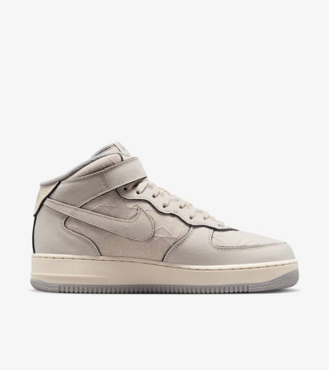 Air Force 1 '07 Mid 'Pearl White' (DZ5367-219) Release Date. Nike SNKRS IN